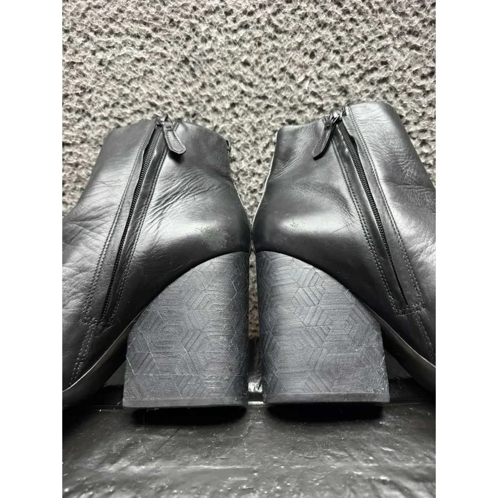 Tory Burch Black Leather Ankle Boots